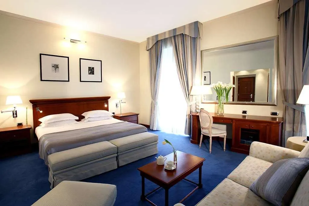 **** فندق Starhotels Terminus نابولي إيطاليا