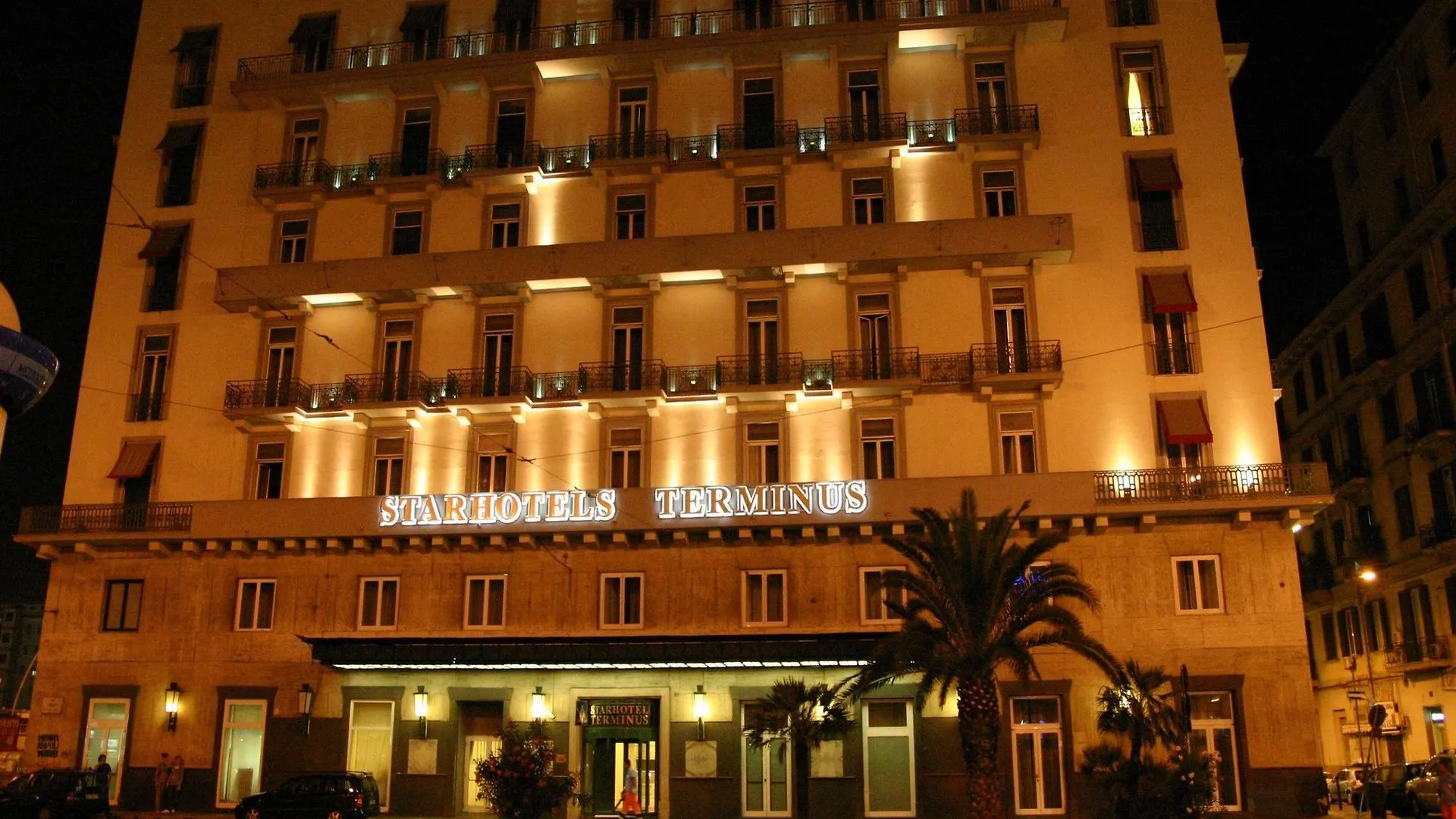Starhotels Terminus نابولي
