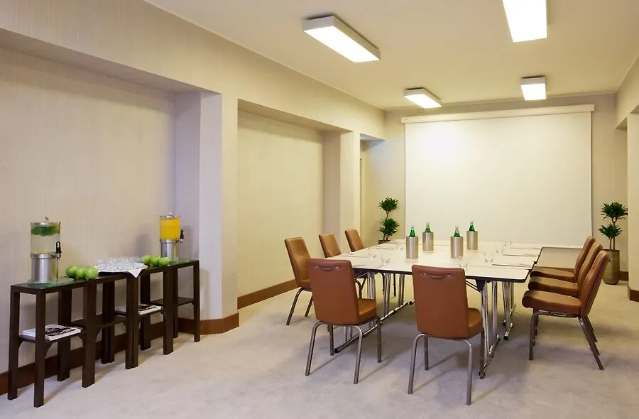 Starhotels Terminus نابولي فندق