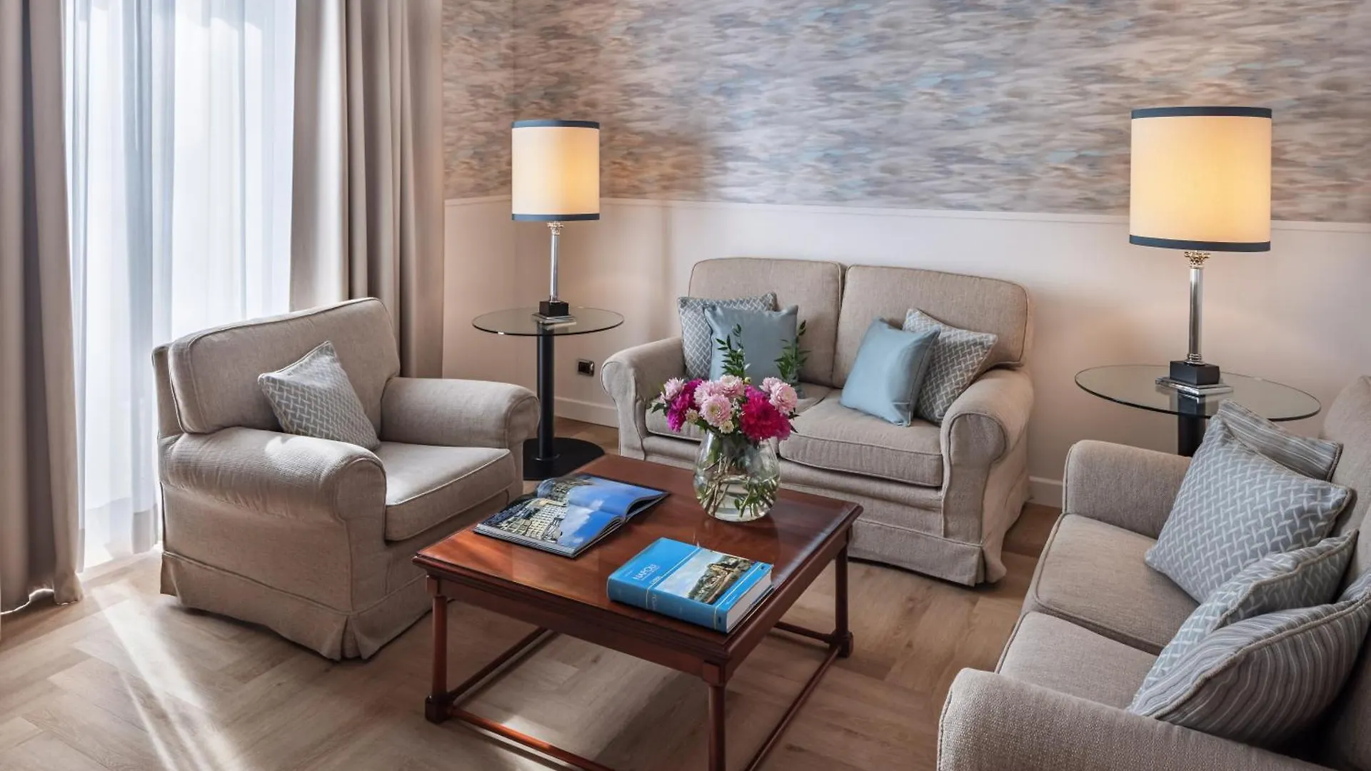 Starhotels Terminus Naples 4*,  Italy