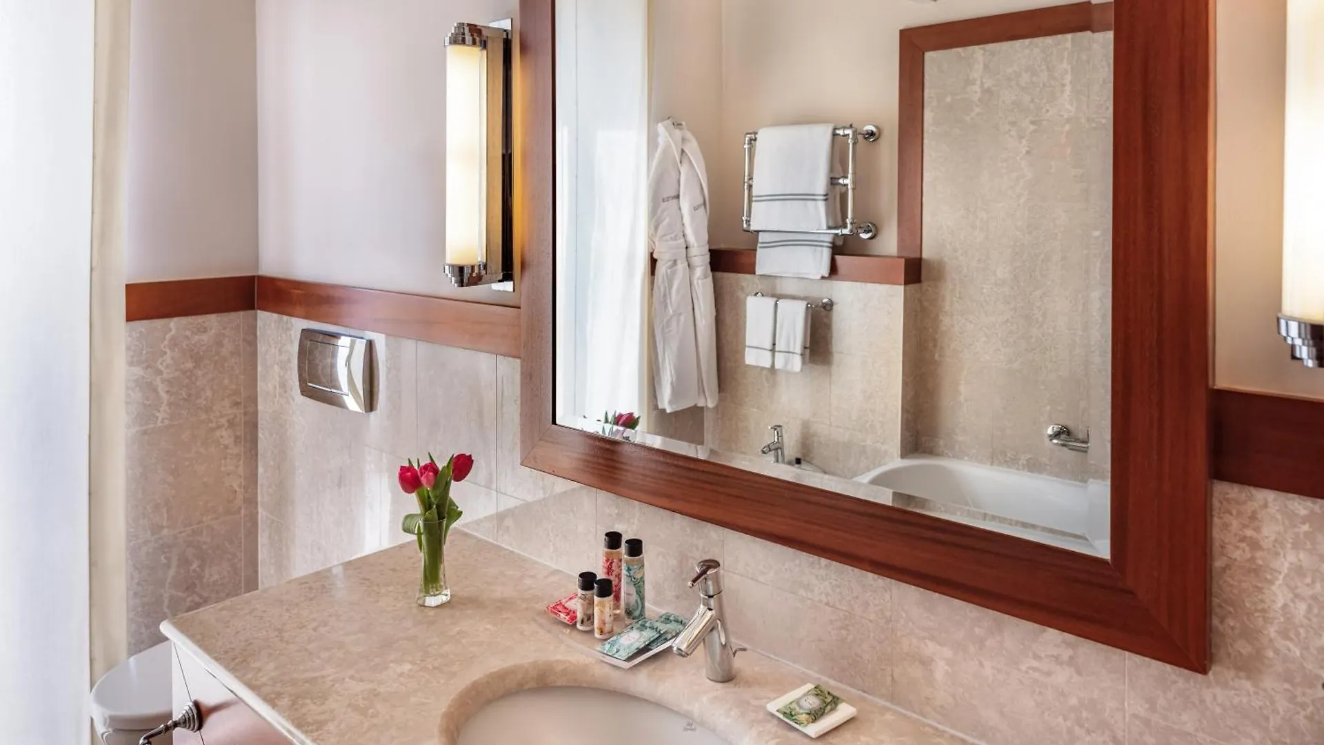 Starhotels Terminus Naples Italy