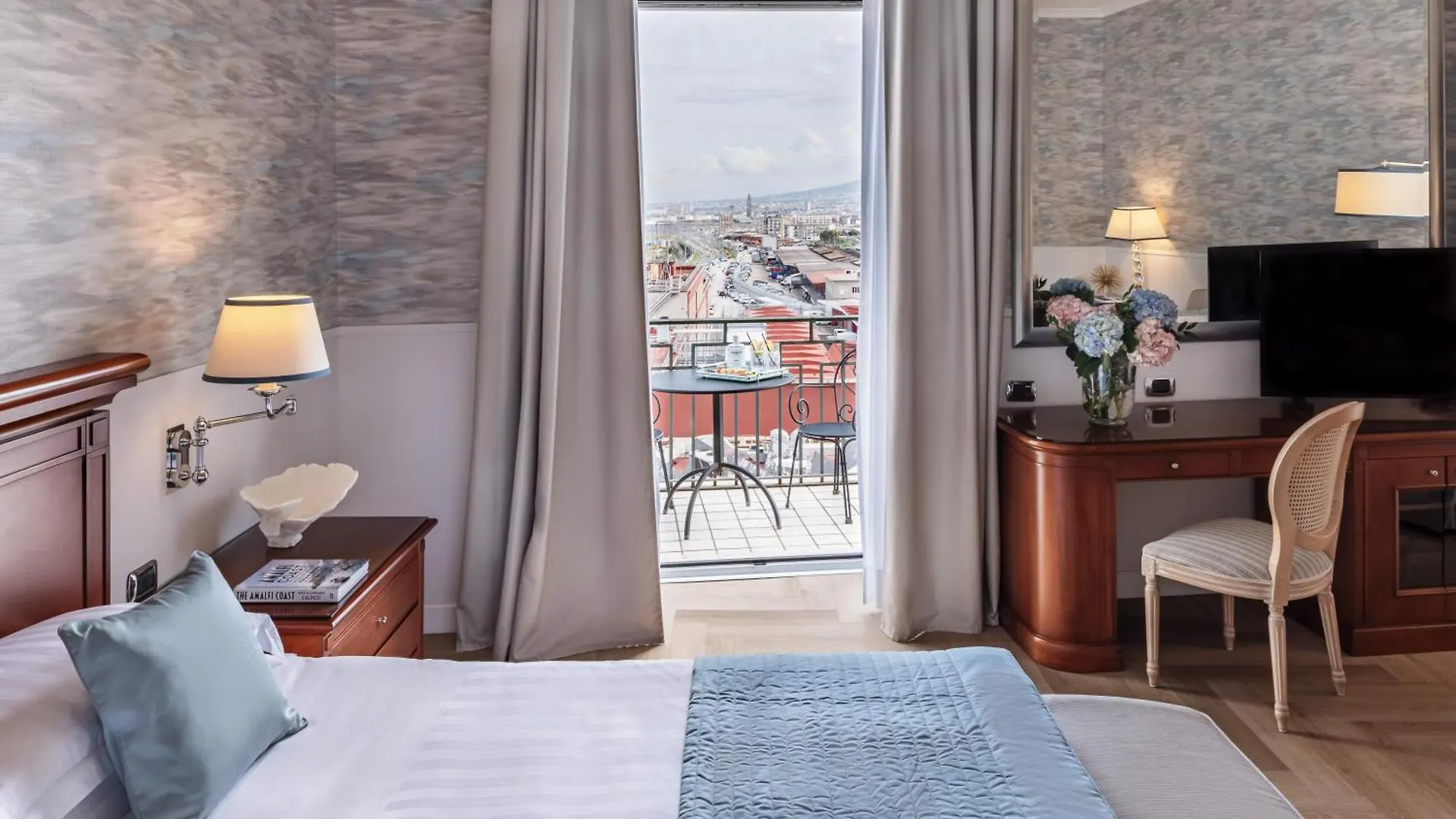 Hotel Starhotels Terminus Naples