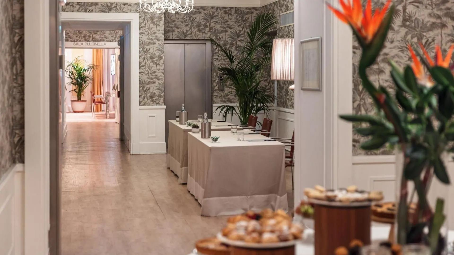 **** Hotel Starhotels Terminus Naples Italy