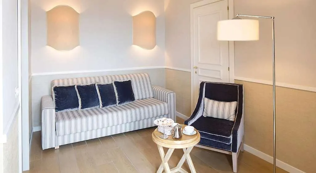 Starhotels Terminus Naples 4*,